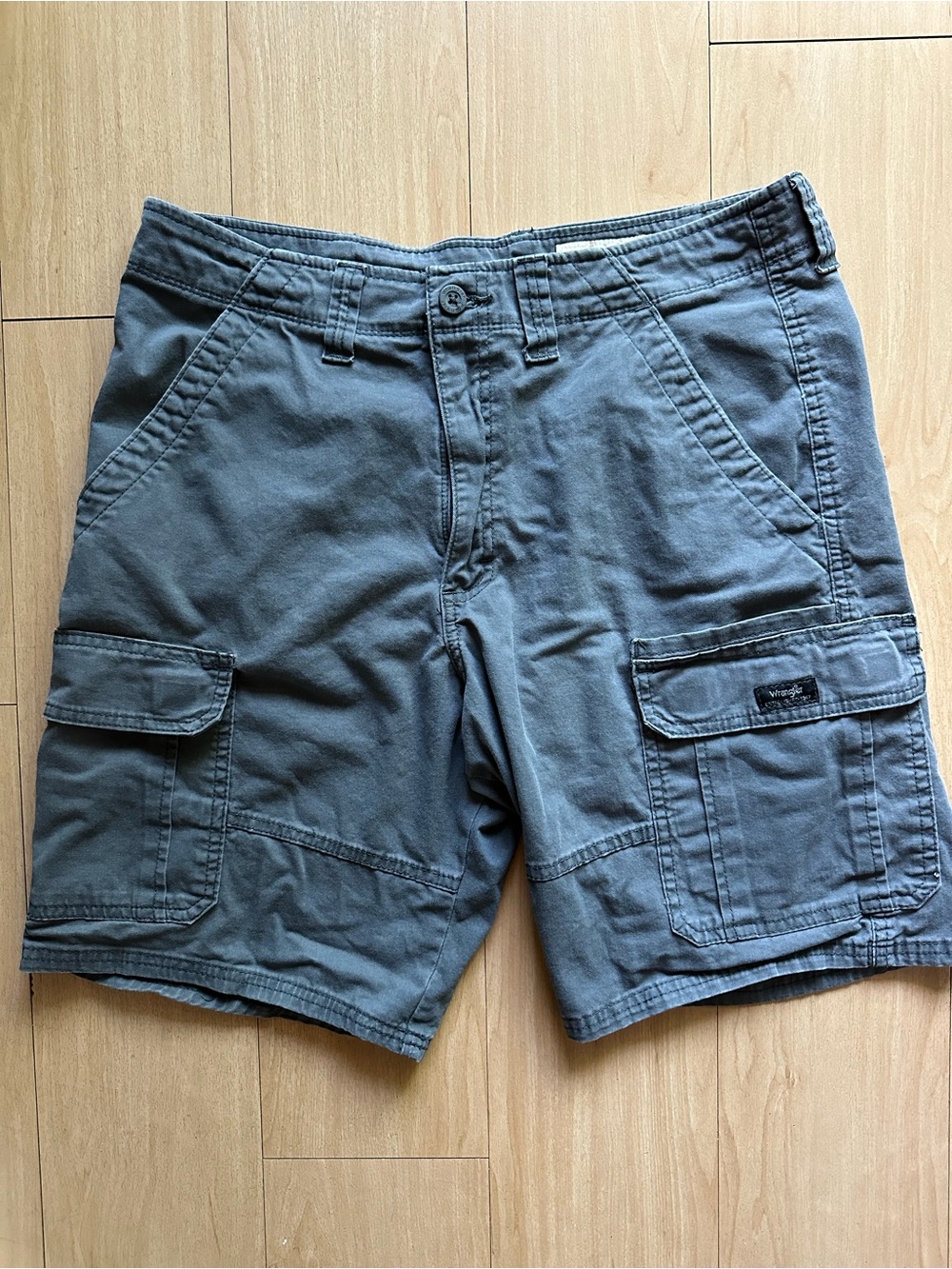 Wrangler Mens Gray Cargo Shorts Size 34